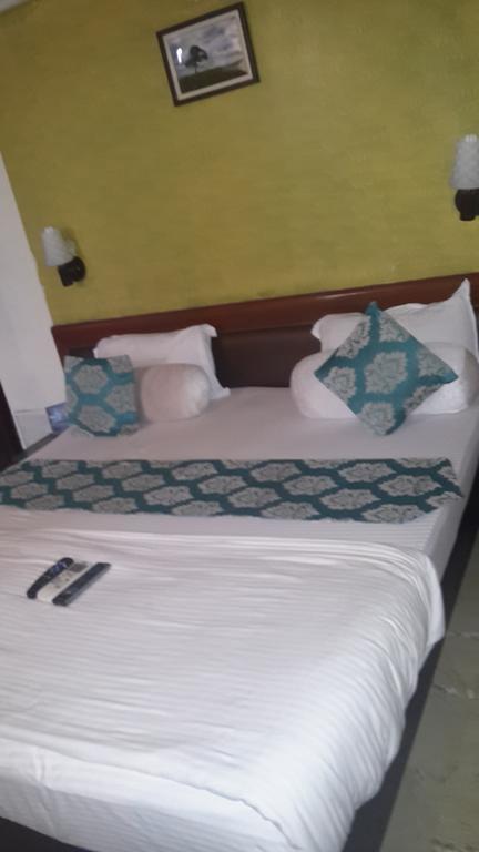 Hotel Peace Park Panvel Extérieur photo