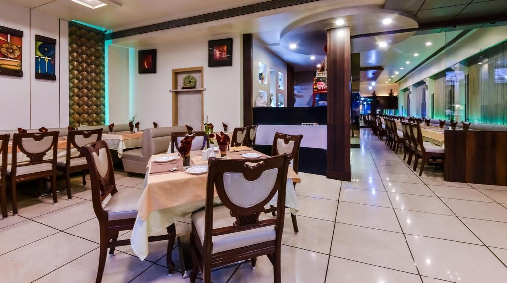 Hotel Peace Park Panvel Extérieur photo