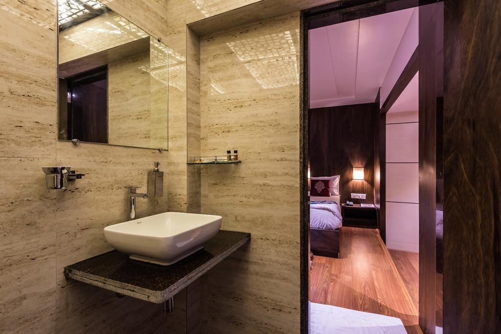 Hotel Peace Park Panvel Extérieur photo