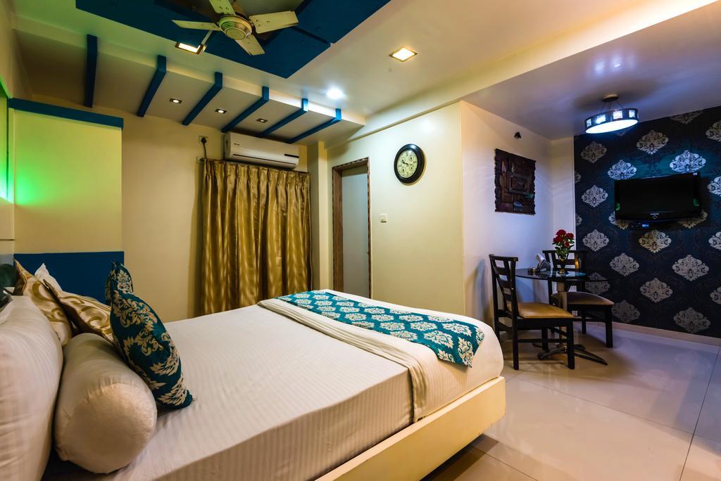 Hotel Peace Park Panvel Extérieur photo