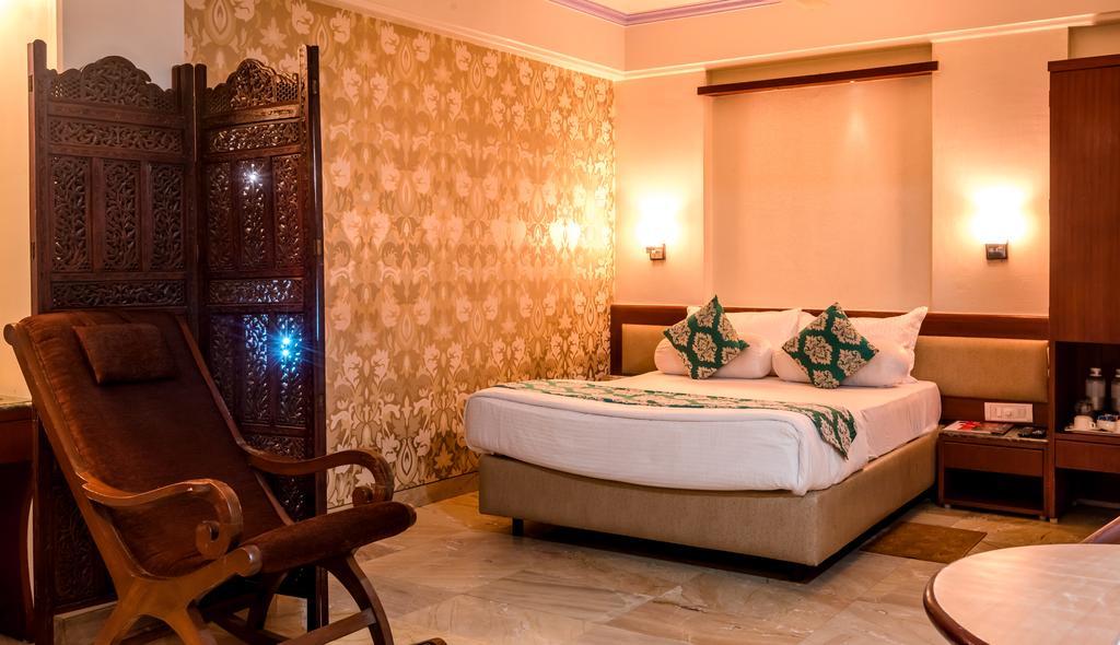 Hotel Peace Park Panvel Extérieur photo