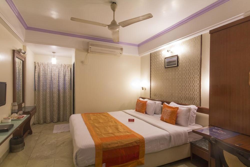 Hotel Peace Park Panvel Extérieur photo
