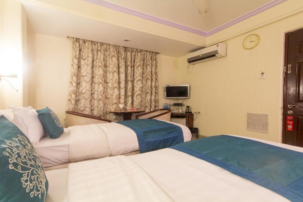Hotel Peace Park Panvel Extérieur photo